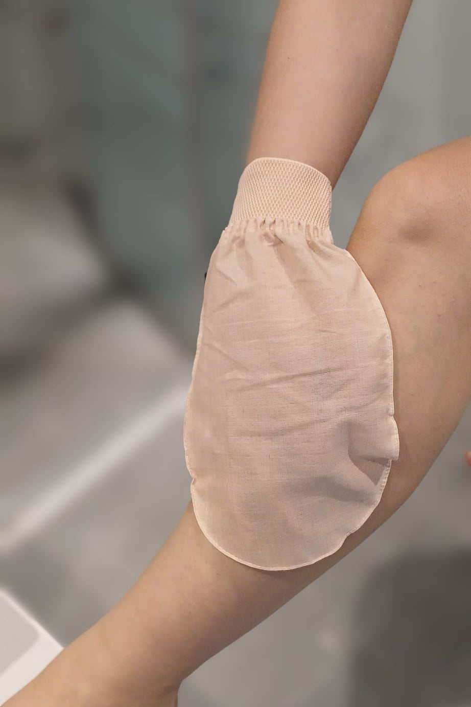 Lorenzella Natural Silk Body Mitt – Deluxe Exfoliating Glove | One Size